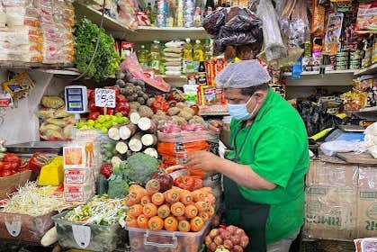 Tour de comida callejera por Lima