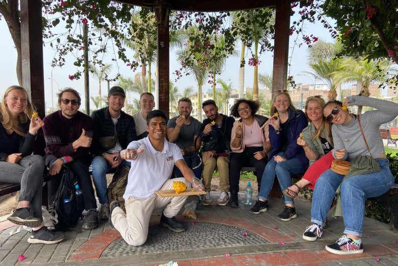 Tour de comida callejera por Lima