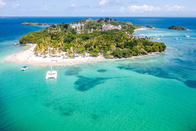 Excursión a Cayo Levantado