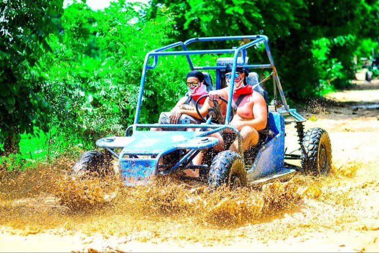 Tour en buggy + Paseo a caballo por Macao