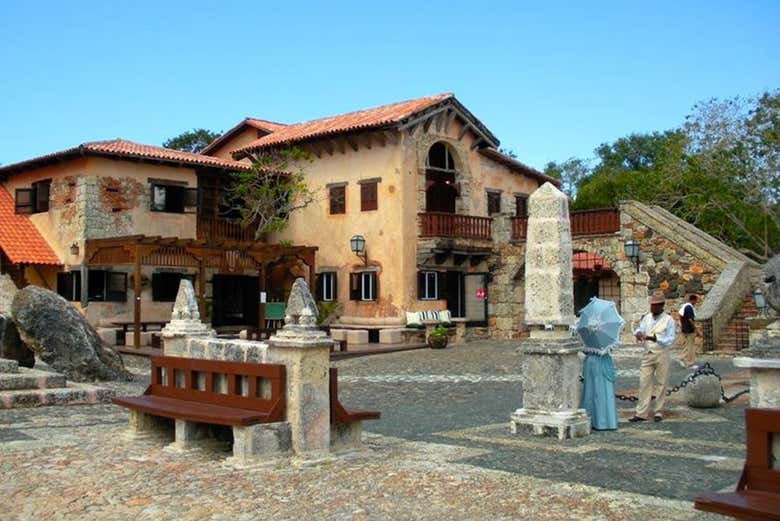 Fábrica de Barceló, Cueva de las Maravillas y Altos de Chavón