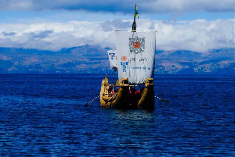 Catamarán por el Lago Titicaca y visita a la Isla del Sol
