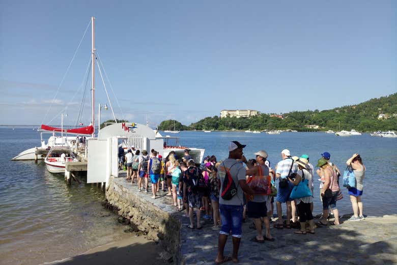 Paseo en catamarán por la bahía de Samaná