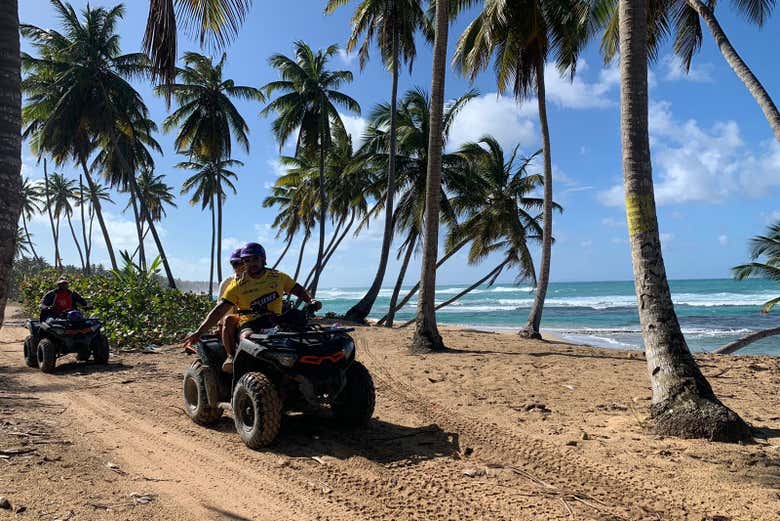 Excursión a Costa Esmeralda y la Montaña Redonda + Quad por El Limón