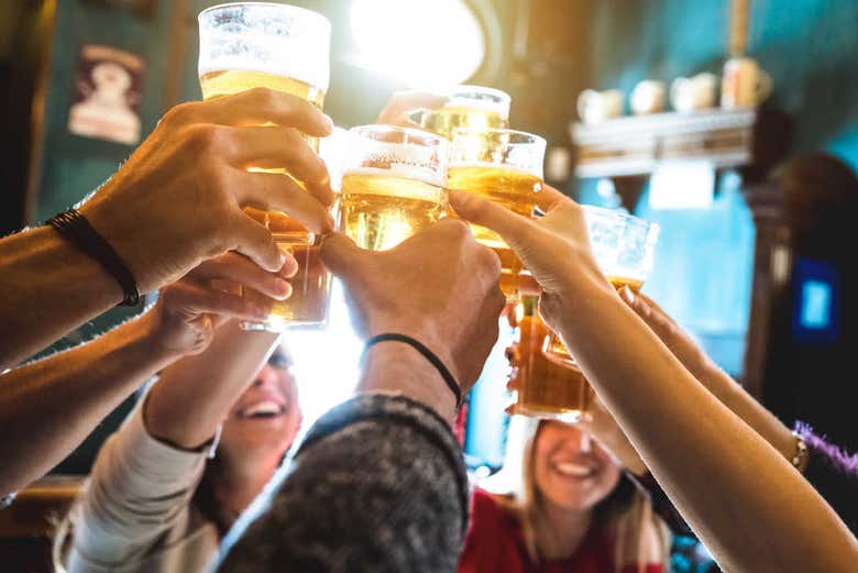 Pub Crawl ¡Tour de fiesta por Poznan!