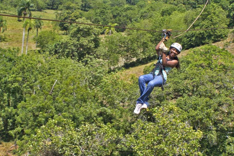 Tirolina en el Monkeyland