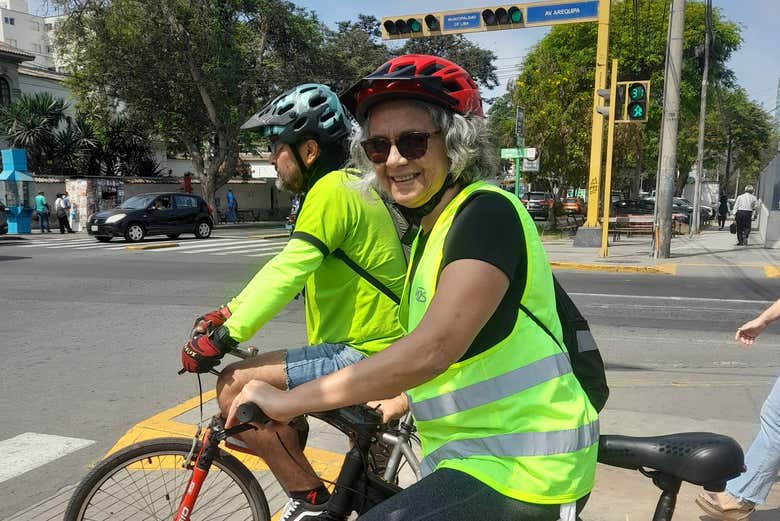 Tour en bicicleta por Miraflores y Barranco + Visita a Los Pantanos de Villa