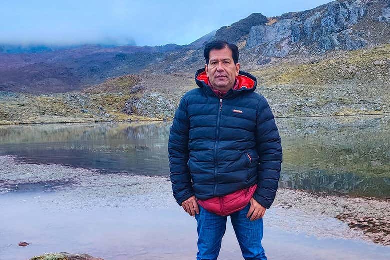 Trekking por el Nevado Rajuntay