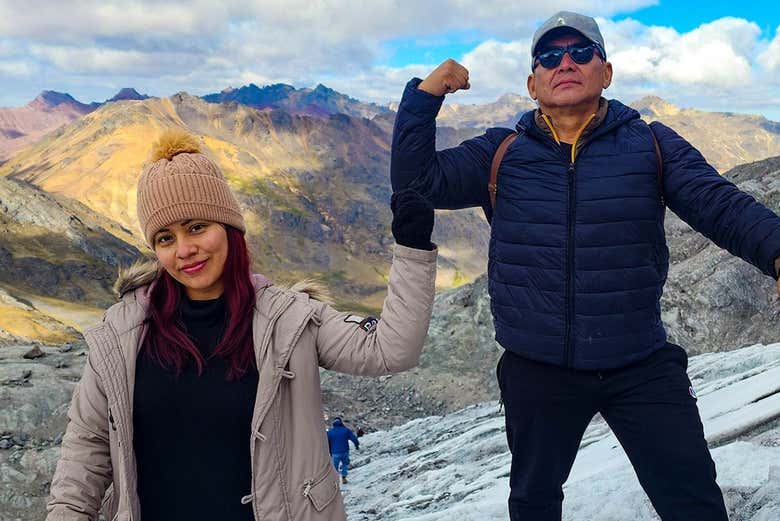 Trekking por el Nevado Rajuntay