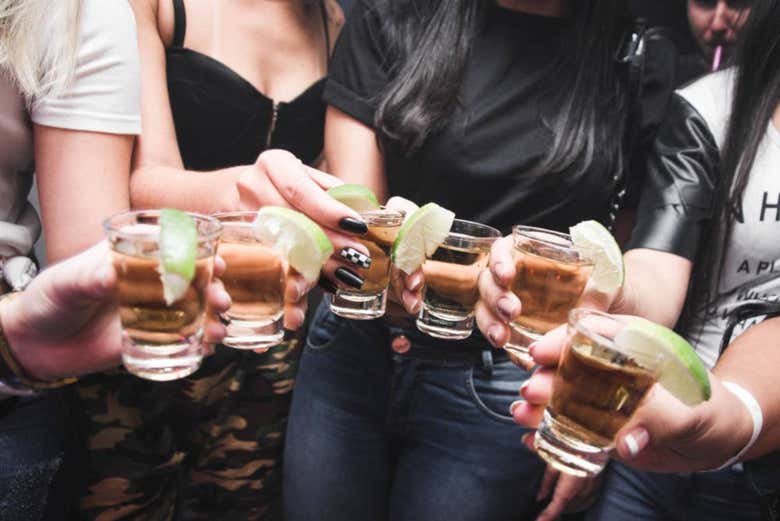 Pub Crawl ¡Tour de fiesta por Bangkok!