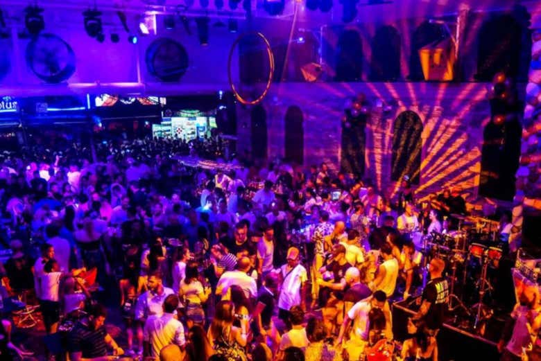 Pub Crawl ¡Tour de fiesta por Bangkok!