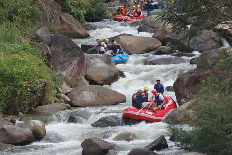 Rafting en el río Song Phreak