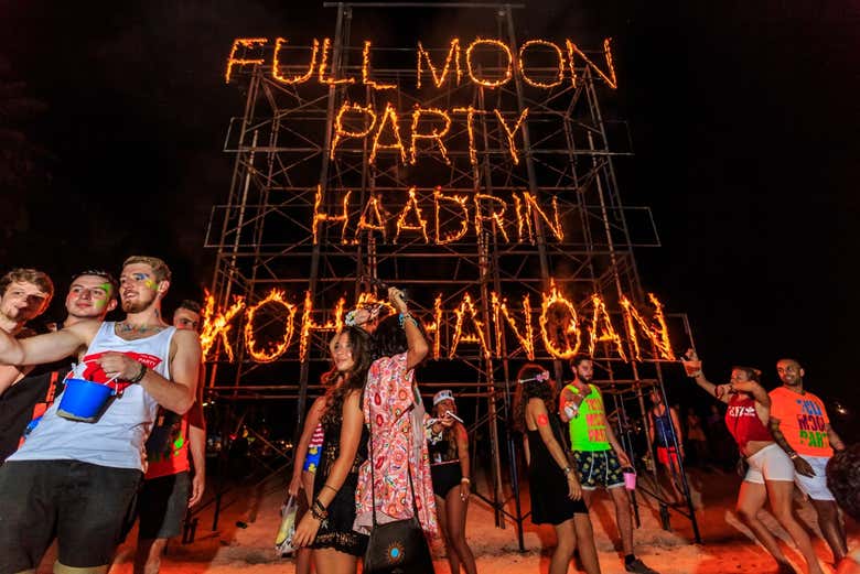 Full Moon Party en la playa de Koh Phangan