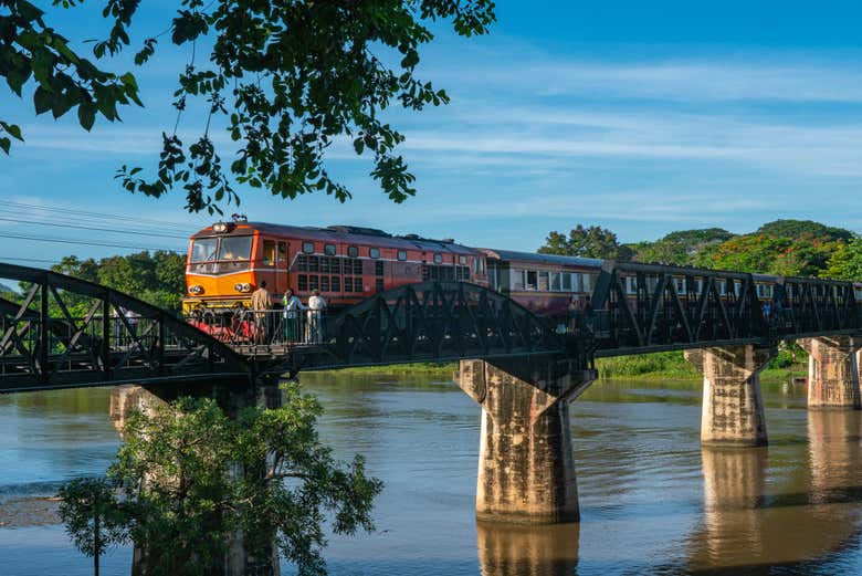 Excursión al Mercado Flotante de Damuan Saduak y el río Kwai