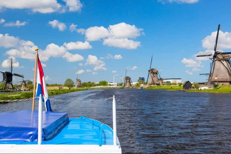 Autobús y entrada a Keukenhof + Paseo en barco por los lagos Kaag