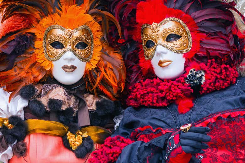 Fiesta de carnaval en el Galeón Veneciano