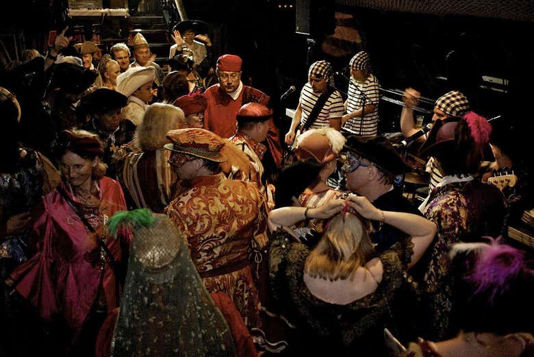 Fiesta de carnaval en el Galeón Veneciano