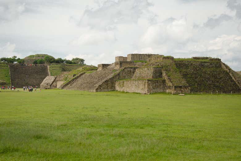 Excursión a Monte Albán, Arrazola y San Bartolo Coyotepec