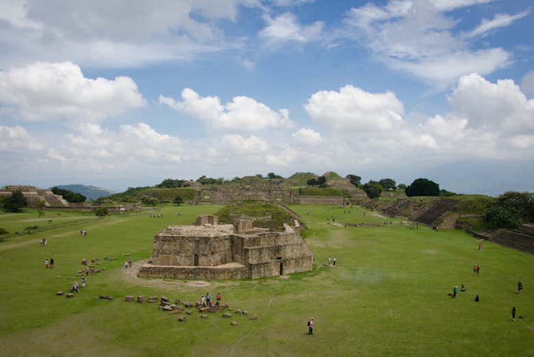 Excursión a Monte Albán