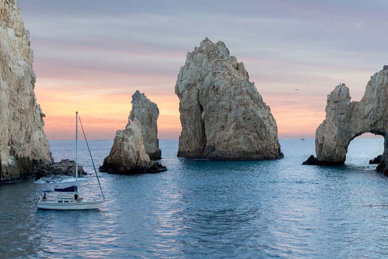 Paseo en velero al atardecer