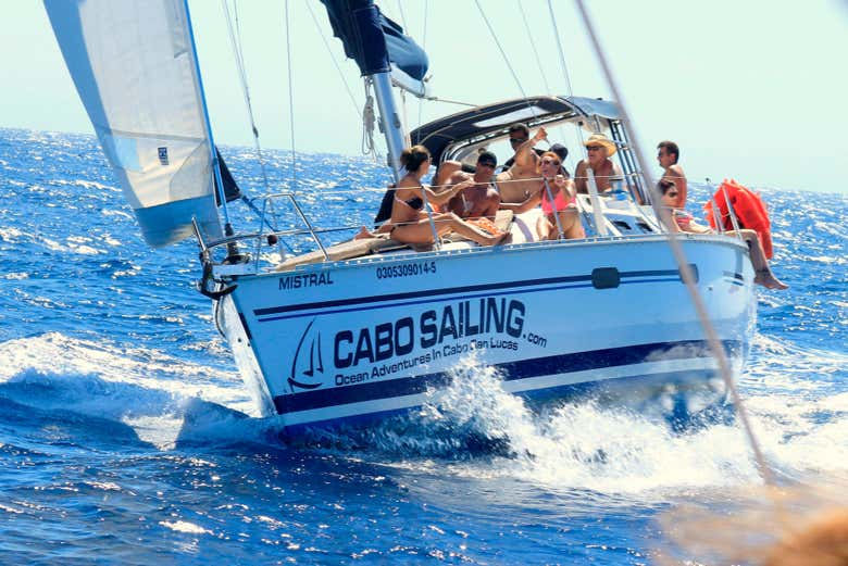 Paseo en velero por el Mar de Cortés