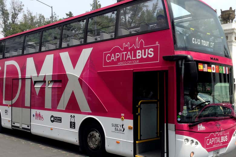 Tour nocturno en autobús descapotable