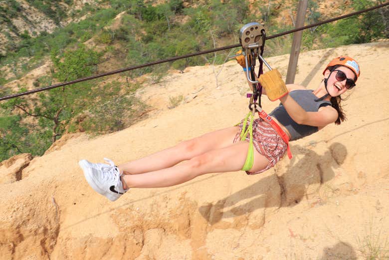 Entrada a Monster Ziplines