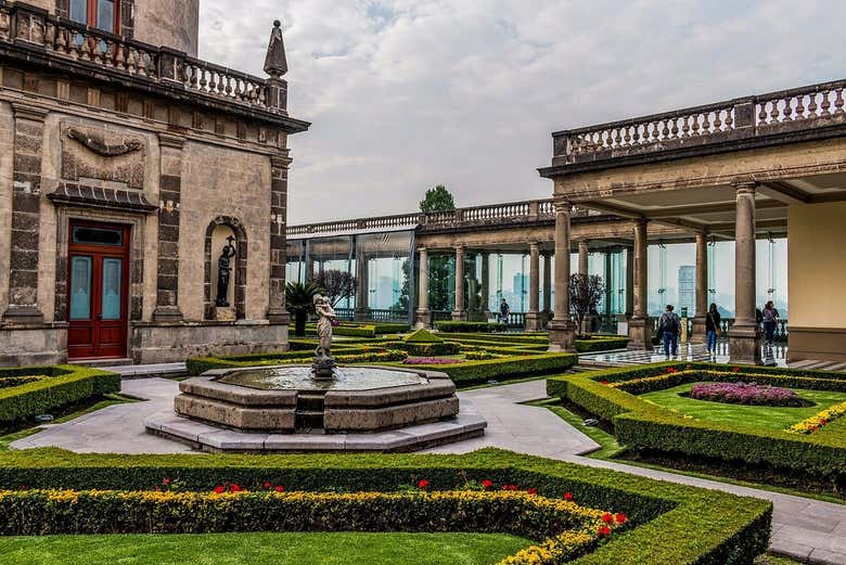 Entrada al Castillo de Chapultepec sin colas