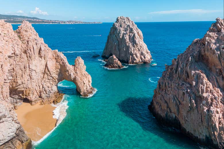 Paseo en barco por Cabo San Lucas con snorkel