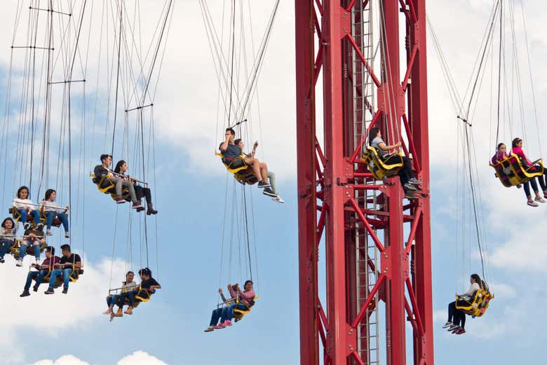 Entrada al parque Six Flags
