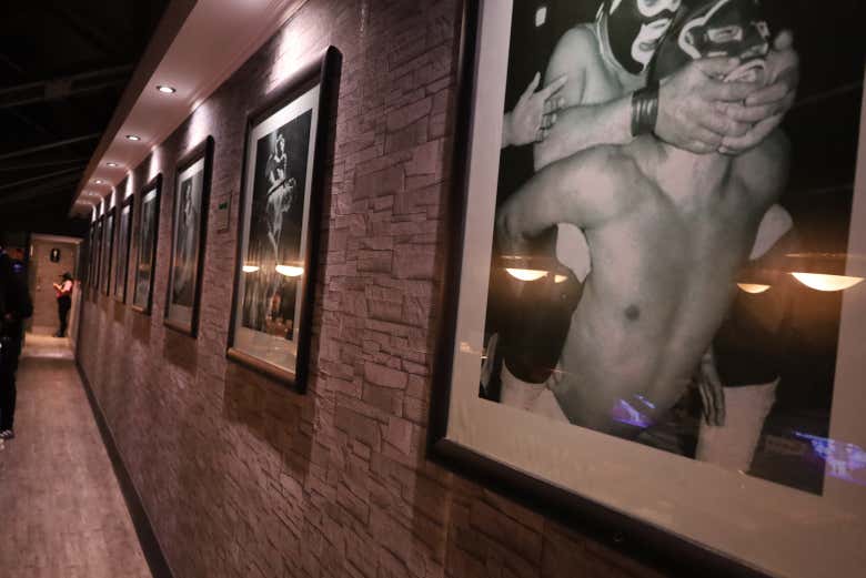 Lucha libre en la Arena México + Buffet y bebidas