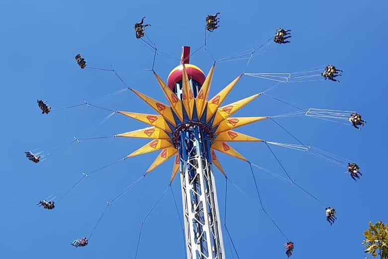 Entrada a Six Flags + Transporte