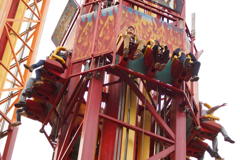 Entrada a Six Flags + Transporte
