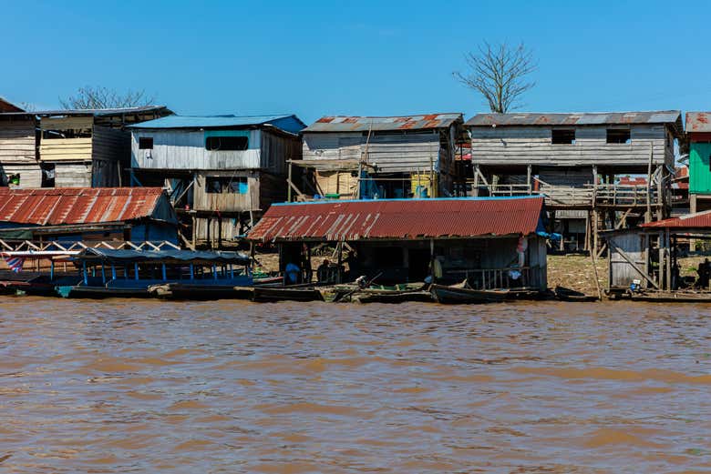 Pesca de pirañas en el río Itaya