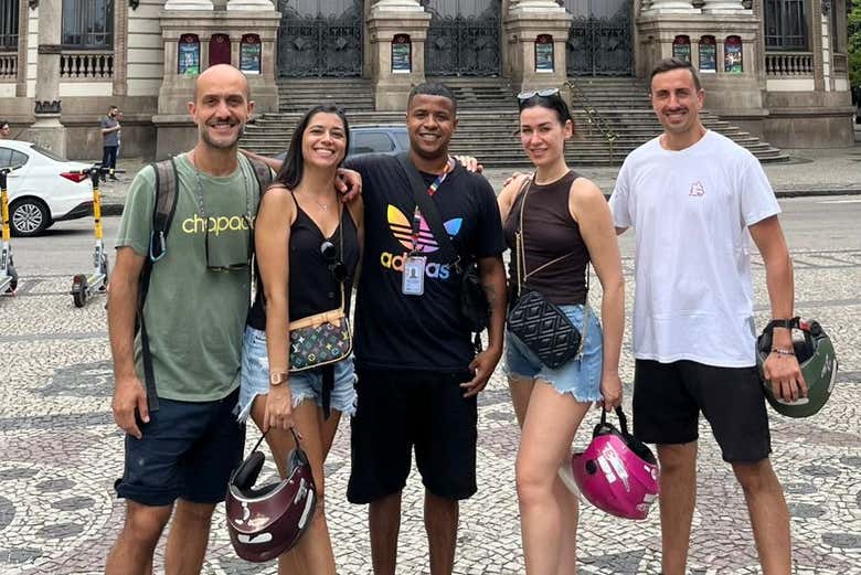 Tour en moto por Río + Visita a la favela Santa Marta