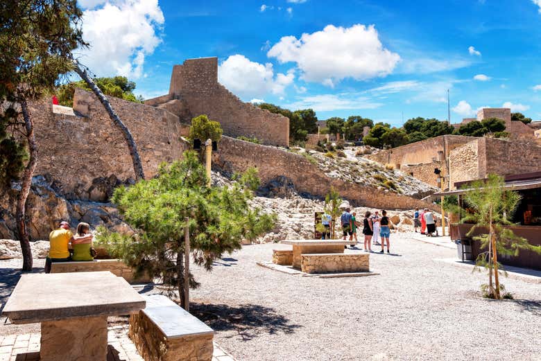 Free tour por el castillo de Santa Bárbara