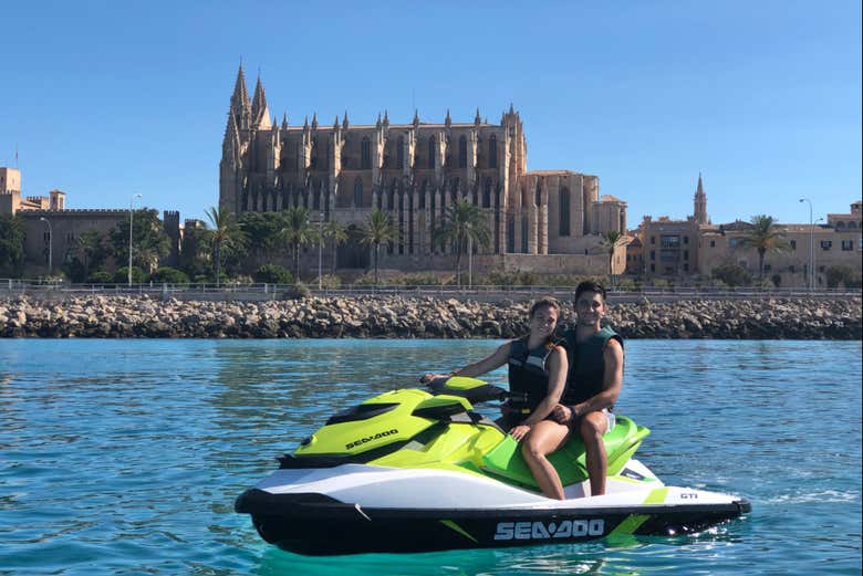 Tour en moto de agua por la bahía de Palma