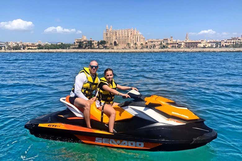 Tour en moto de agua por la bahía de Palma