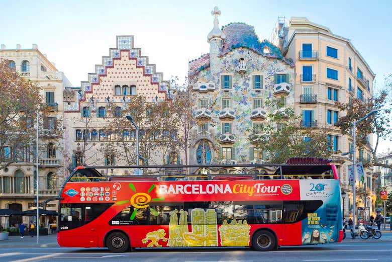 Autobús turístico de Barcelona + Paseo en catamarán