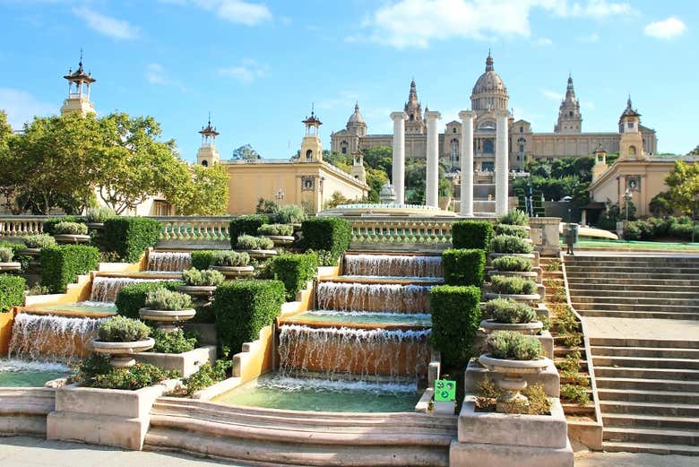 Barcelona por tierra, mar y aire