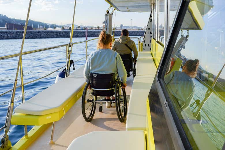 Paseo en catamarán por Barcelona