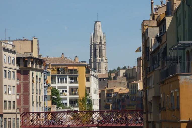 Entrada al conjunto episcopal de Gerona
