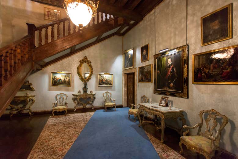 Entrada al Palacio de Monterrey con audioguía