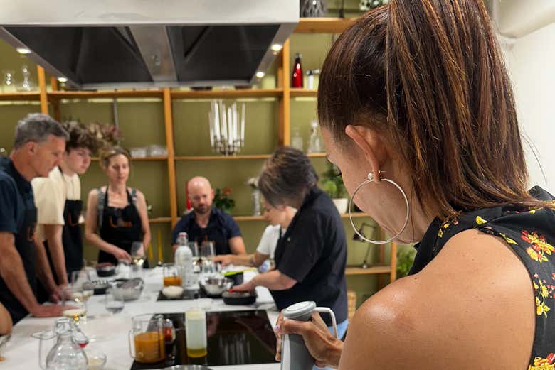 Clase de cocina de tapas y paella en Madrid