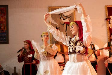 Espectculo folclrico albans en Tirana