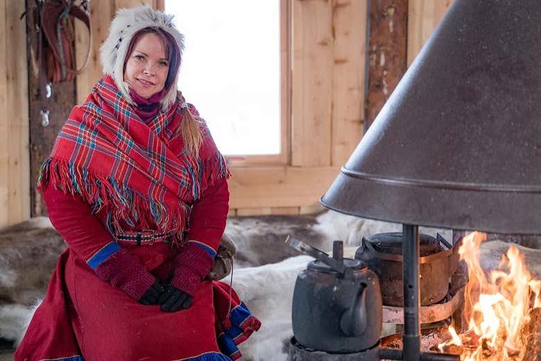 Paseo en trineo de renos y visita a un campamento sami - Actividad relacionada