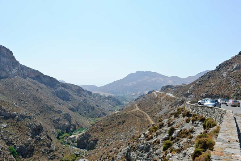Tour por el centro de Creta + Lago Kournas