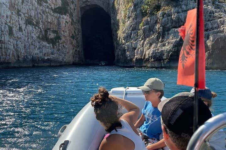 Excursión a Karaburun y cueva Haxhi Ali