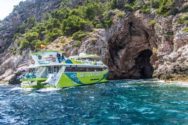 Paseo en catamar�n por la costa este de Mallorca