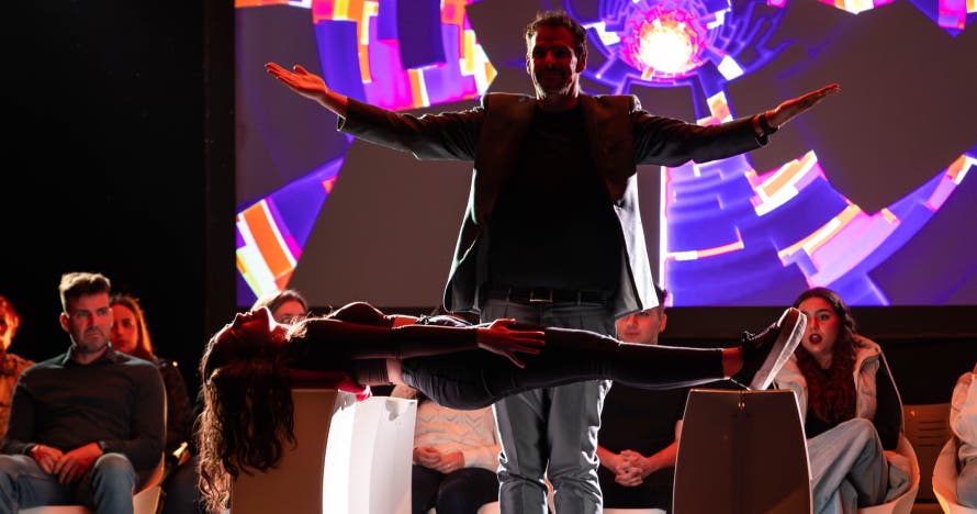 Hipnonautas - El show de hipnosis de Jorge Astyaro